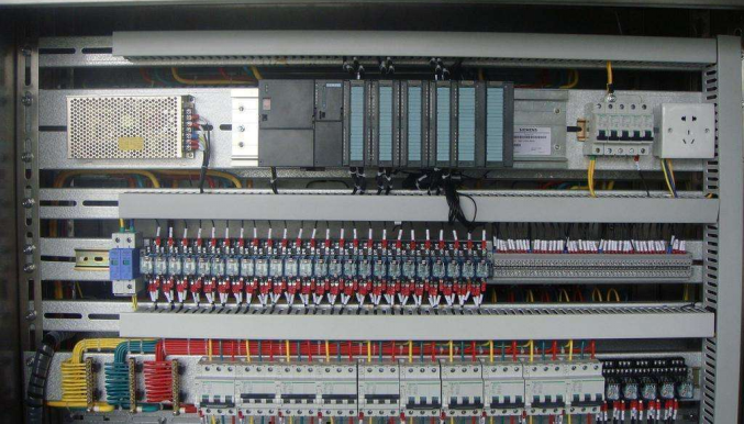 配电柜接线如工艺要求